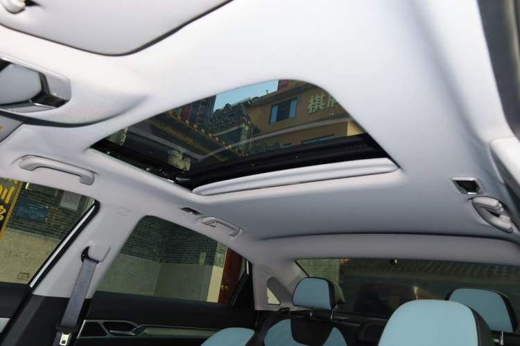 Used Geely Auto Emgrand L 2022 1.4T CVT Ultimate Model Headliner