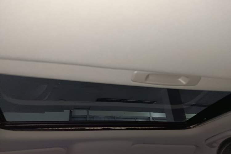 Used Geely Auto Emgrand L 2022 1.4T CVT Flagship Edition Headliner