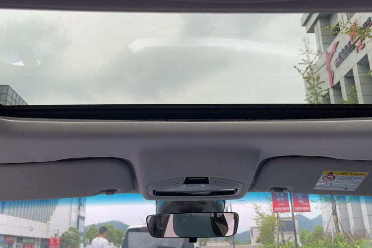 Used Geely Auto Emgrand L 2022 1.4T CVT Ultimate Model Headliner