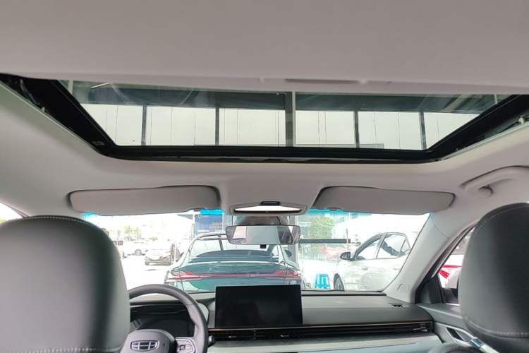 Used Geely Auto Emgrand L 2022 1.4T CVT Ultimate Model Headliner