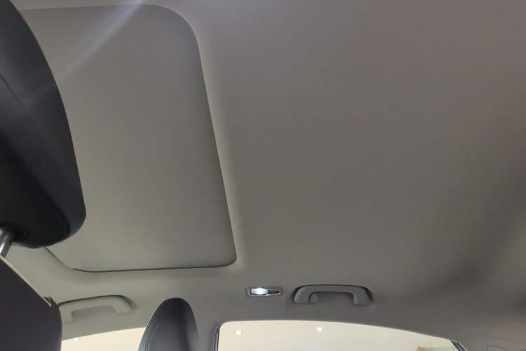 Used Geely Auto Emgrand L 2022 1.4T CVT Flagship Edition Headliner