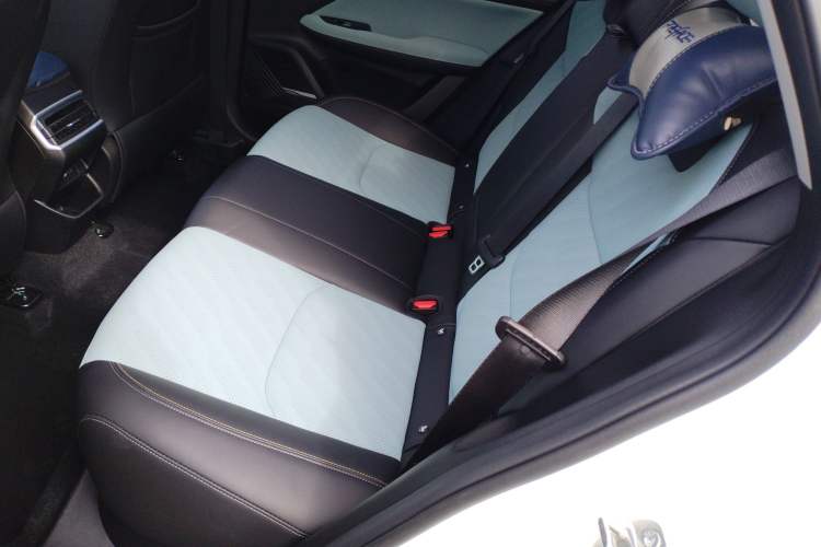 Used Geely Auto Emgrand L 2022 1.4T CVT Ultimate Model Interior 1