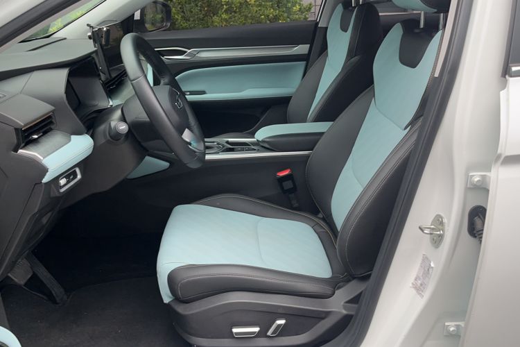 Used Geely Auto Emgrand L 2022 1.4T CVT Ultimate Model Interior 1
