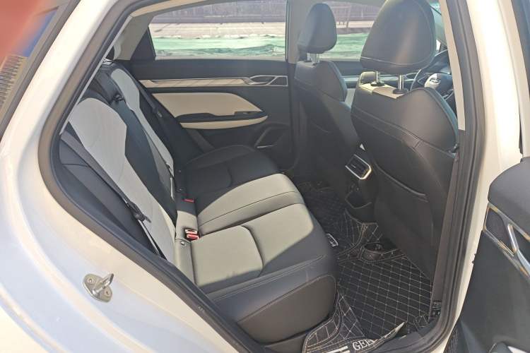 Used Geely Auto Emgrand L 2022 1.4T CVT Flagship Edition Interior 11