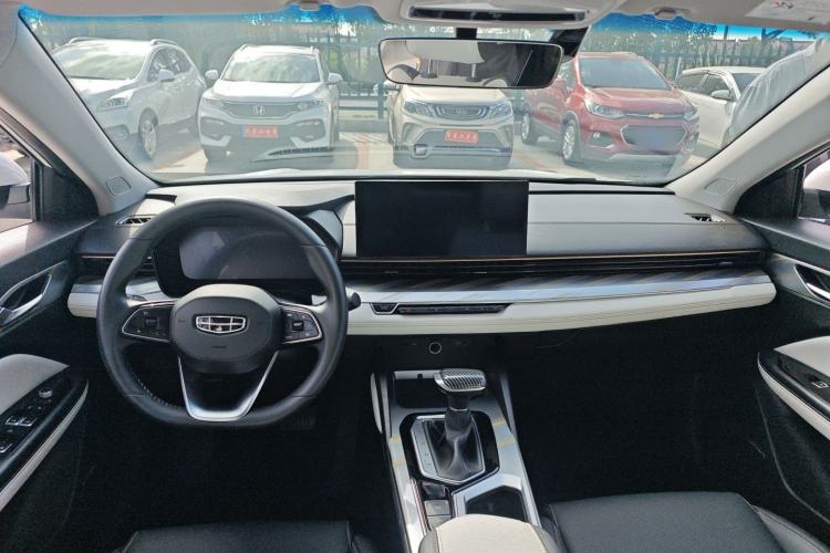 Used Geely Auto Emgrand L 2022 1.4T CVT Flagship Edition Interior 2