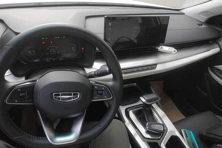 Used Geely Auto Emgrand L 2022 1.4T CVT Flagship Edition Interior 2
