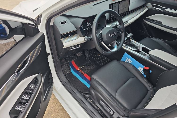 Used Geely Auto Emgrand L 2022 1.4T CVT Flagship Edition Interior 3