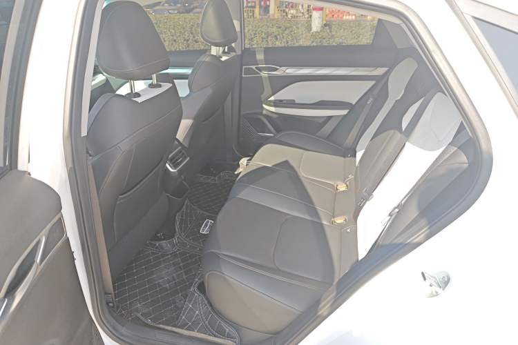 Used Geely Auto Emgrand L 2022 1.4T CVT Flagship Edition Interior 4