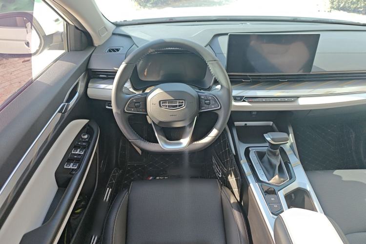 Used Geely Auto Emgrand L 2022 1.4T CVT Flagship Edition Interior 5