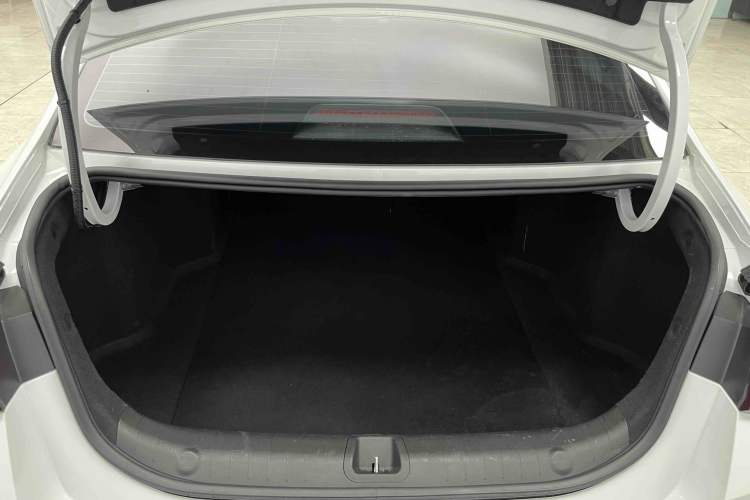 Used Geely Auto Emgrand L 2022 1.4T CVT Ultimate Model Interior 5