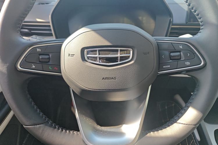 Used Geely Auto Emgrand L 2022 1.4T CVT Flagship Edition Interior 8