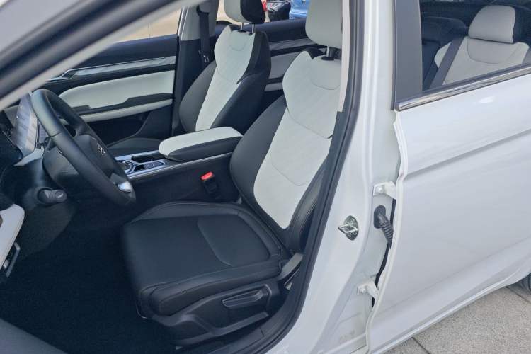 Used Geely Auto Emgrand L 2022 1.4T CVT Flagship Edition Left Front Seat