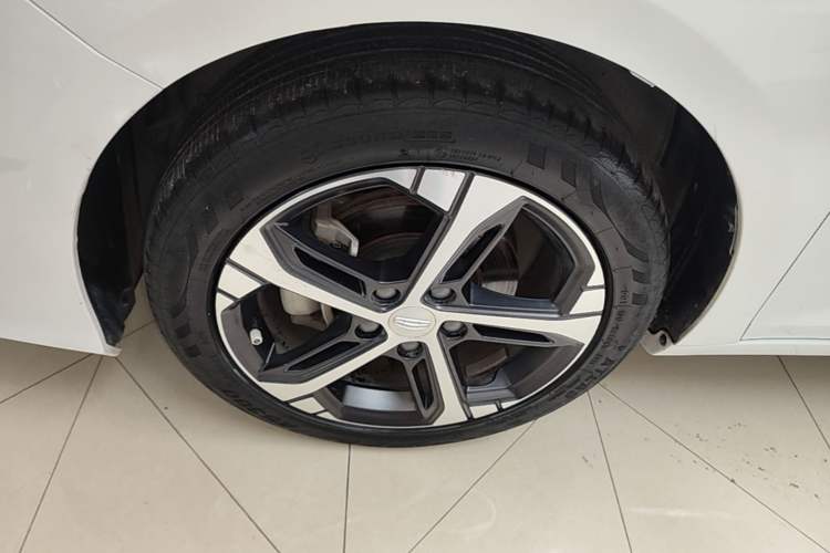 Used Geely Auto Emgrand L 2022 1.4T CVT Flagship Edition Left Front Wheel Hub