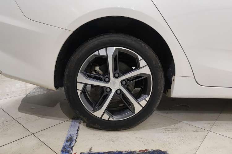 Used Geely Auto Emgrand L 2022 1.4T CVT Flagship Edition Left Front Wheel Hub