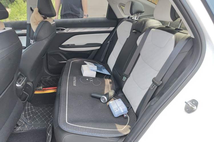 Used Geely Auto Emgrand L 2022 1.4T CVT Flagship Edition Left Rear Seat