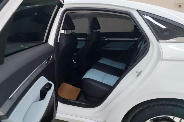 Used Geely Auto Emgrand L 2022 1.4T CVT Ultimate Model Left Rear Seat