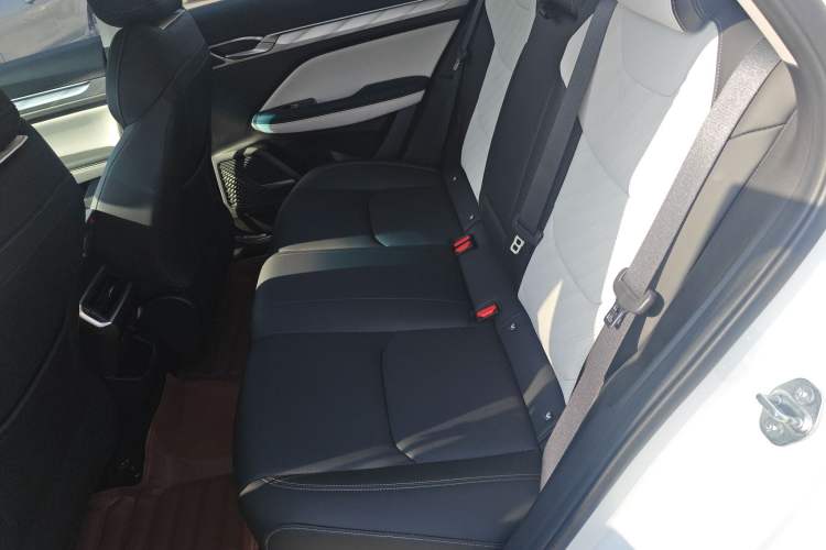 Used Geely Auto Emgrand L 2022 1.4T CVT Flagship Edition Left Rear Seat