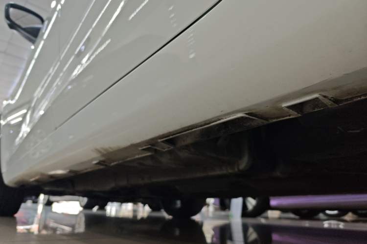 Used Geely Auto Emgrand L 2022 1.4T CVT Flagship Edition Left Side Sill
