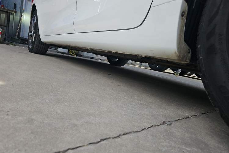 Used Geely Auto Emgrand L 2022 1.4T CVT Flagship Edition Left Side Sill