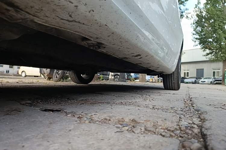 Used Geely Auto Emgrand L 2022 1.4T CVT Flagship Edition Left Side Sill