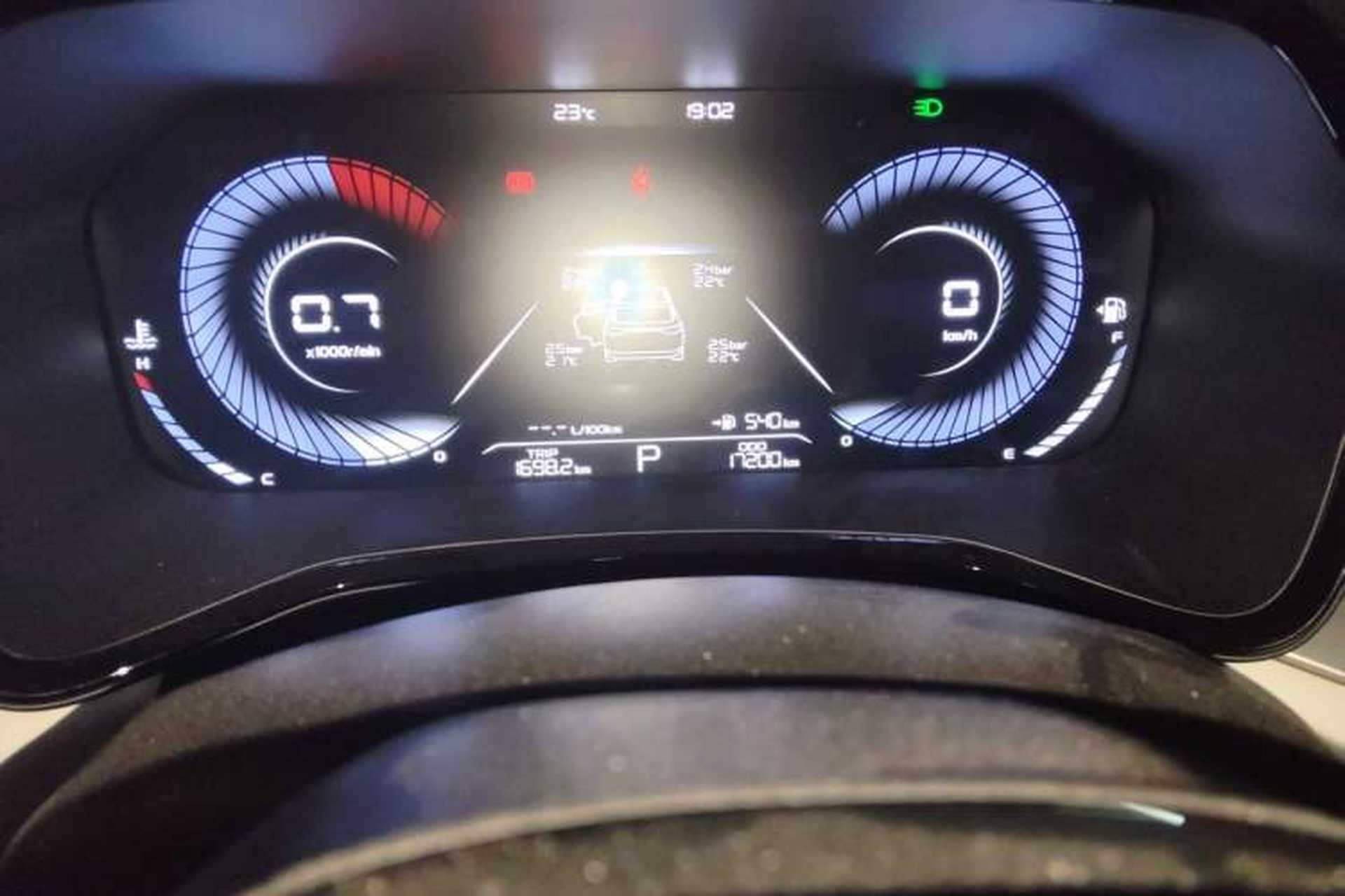 Used Geely Auto Emgrand L 2022 1.4T CVT Flagship Edition Odometer Close Up