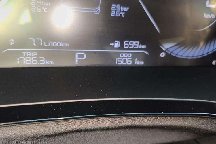 Used Geely Auto Emgrand L 2022 1.4T CVT Flagship Edition Odometer Close Up