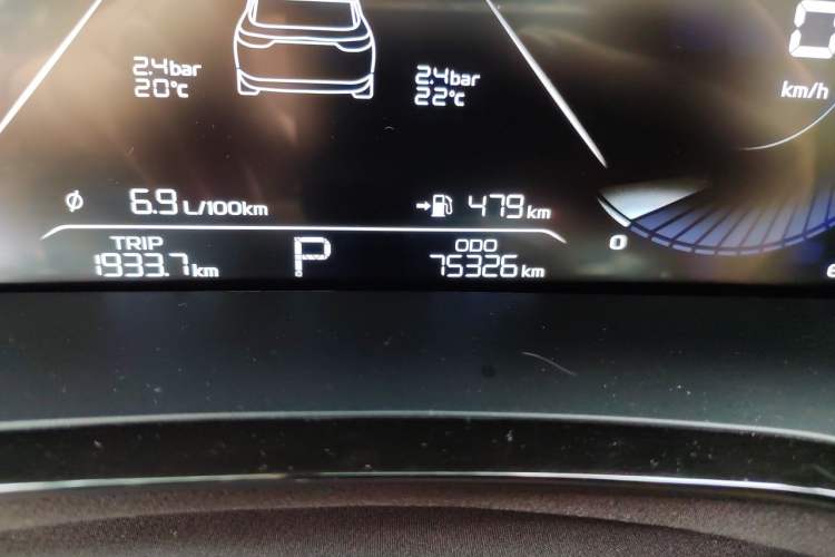 Used Geely Auto Emgrand L 2022 1.4T CVT Flagship Edition Odometer Close Up