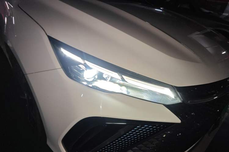 Used Geely Auto Emgrand L 2022 1.4T CVT Flagship Edition Right Front Headlight
