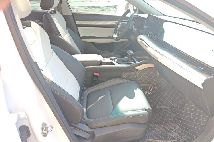 Used Geely Auto Emgrand L 2022 1.4T CVT Flagship Edition Right Front Seat