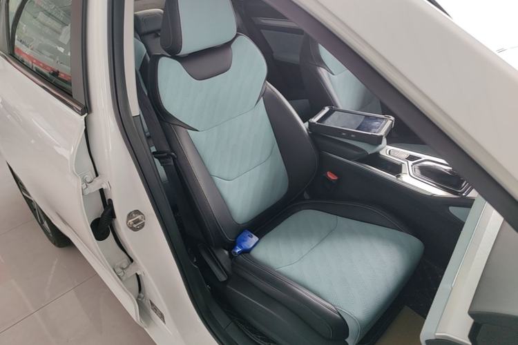 Used Geely Auto Emgrand L 2022 1.4T CVT Ultimate Model Right Front Seat