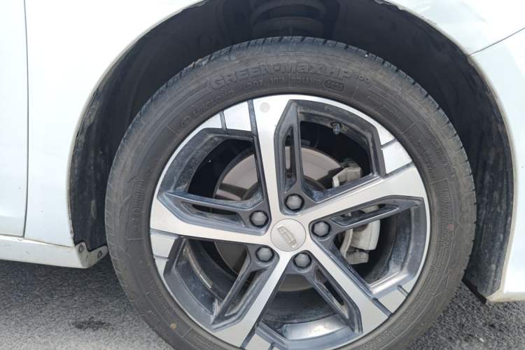 Used Geely Auto Emgrand L 2022 1.4T CVT Flagship Edition Right Front Wheel Hub