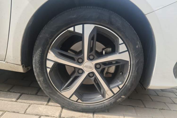 Used Geely Auto Emgrand L 2022 1.4T CVT Flagship Edition Right Front Wheel Hub