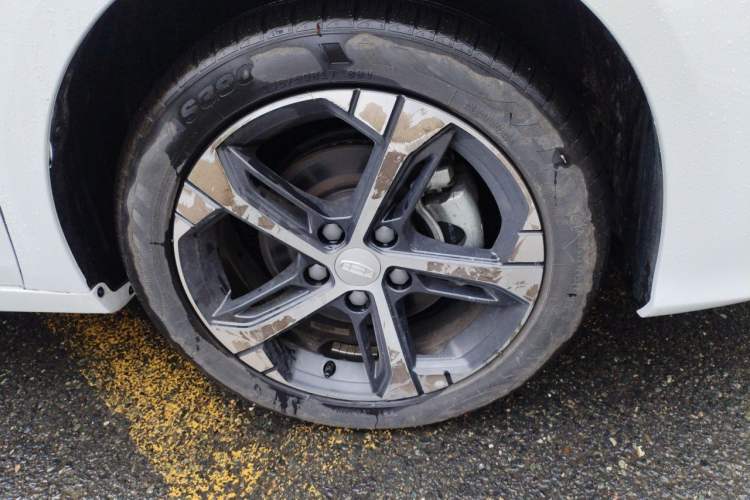 Used Geely Auto Emgrand L 2022 1.4T CVT Flagship Edition Right Front Wheel Hub