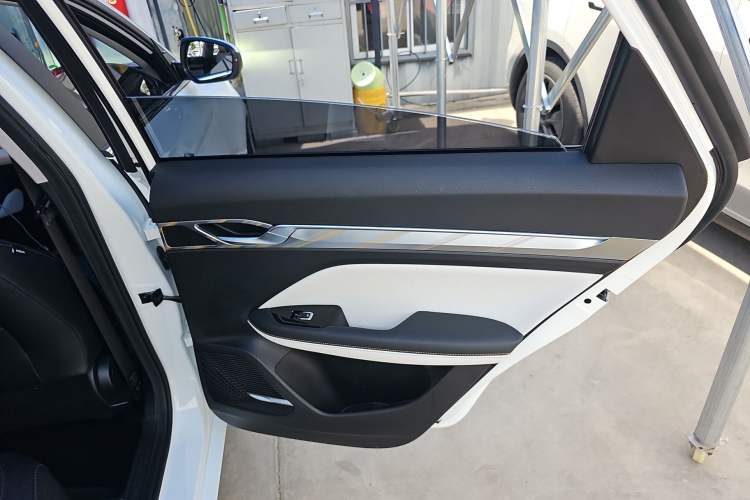 Used Geely Auto Emgrand L 2022 1.4T CVT Flagship Edition Right Rear Door Interior