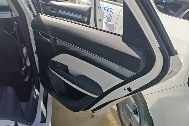Used Geely Auto Emgrand L 2022 1.4T CVT Flagship Edition Right Rear Door Interior