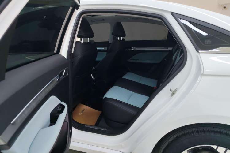 Used Geely Auto Emgrand L 2022 1.4T CVT Ultimate Model Right Rear Seat