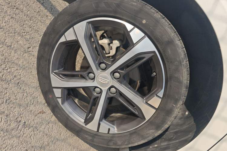 Used Geely Auto Emgrand L 2022 1.4T CVT Ultimate Model Right Rear Wheel Hub