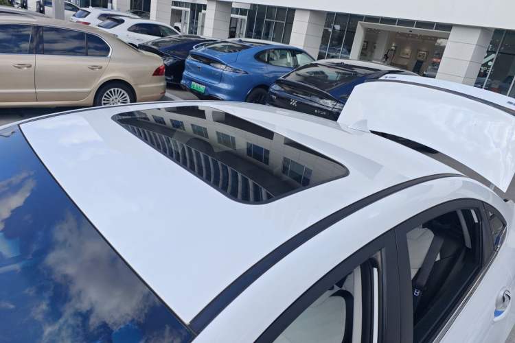 Used Geely Auto Emgrand L 2022 1.4T CVT Flagship Edition Roof