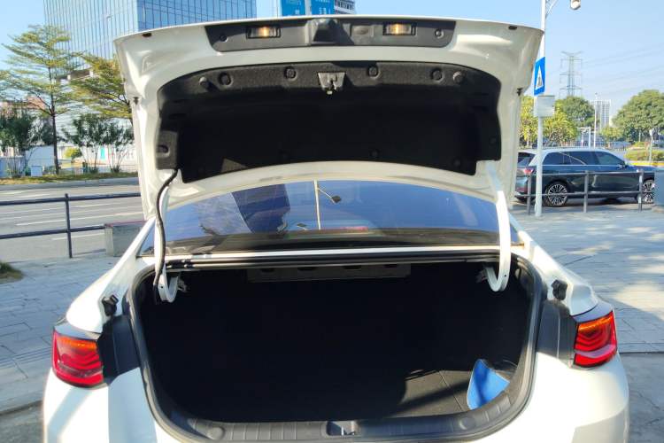 Used Geely Auto Emgrand L 2022 1.4T CVT Flagship Edition Trunk