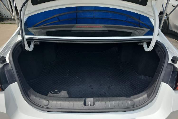 Used Geely Auto Emgrand L 2022 1.4T CVT Flagship Edition Trunk
