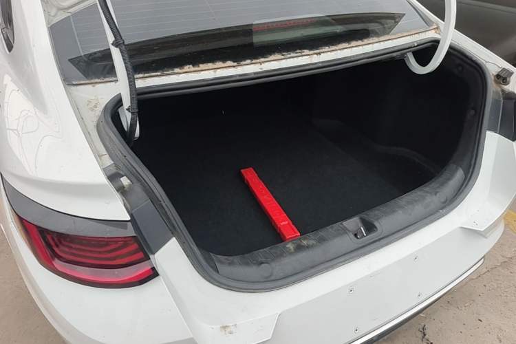 Used Geely Auto Emgrand L 2022 1.4T CVT Flagship Edition Trunk