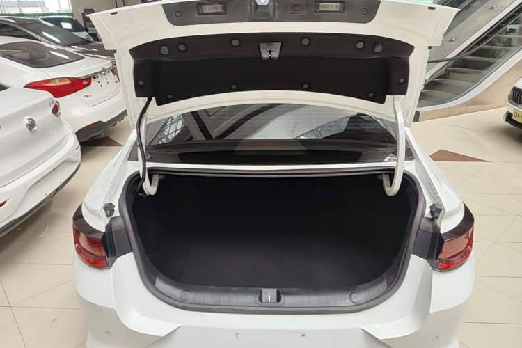 Used Geely Auto Emgrand L 2022 1.4T CVT Flagship Edition Trunk