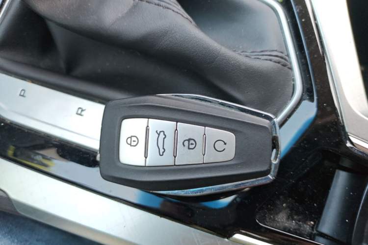 Used Geely Auto Emgrand L 2022 1.4T CVT Ultimate Model Vehicle Key