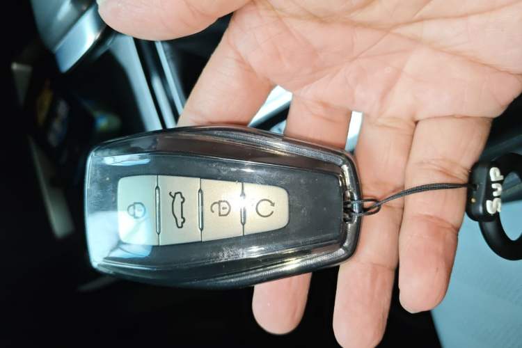 Used Geely Auto Emgrand L 2022 1.4T CVT Ultimate Model Vehicle Key