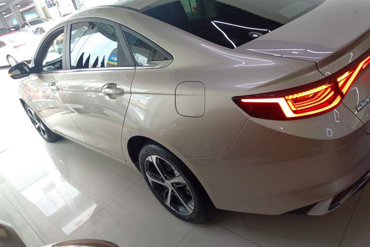 Used Geely Auto Emgrand L 2022 1.4T CVT Flagship Edition Exterior 3