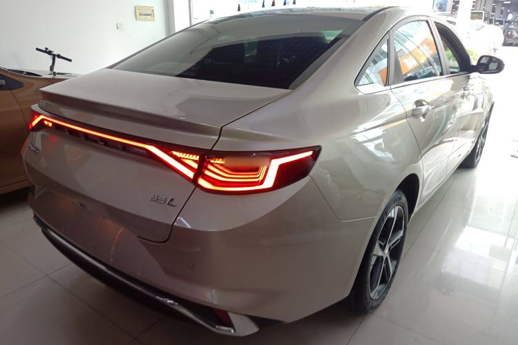 Used Geely Auto Emgrand L 2022 1.4T CVT Flagship Edition Exterior 5