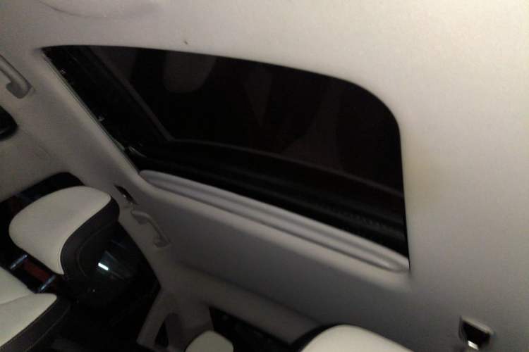 Used Geely Auto Emgrand L 2022 1.4T CVT Flagship Edition Headliner