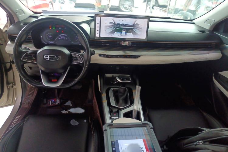 Used Geely Auto Emgrand L 2022 1.4T CVT Flagship Edition Interior 2