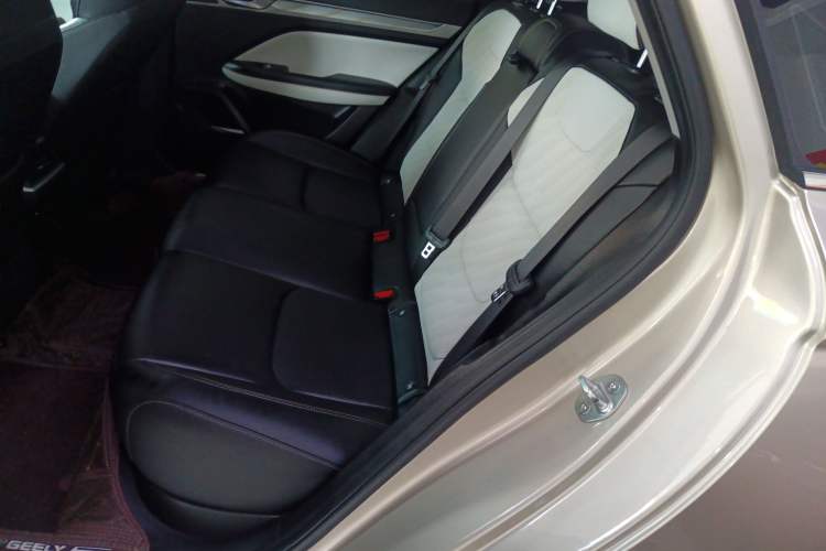 Used Geely Auto Emgrand L 2022 1.4T CVT Flagship Edition Interior 4