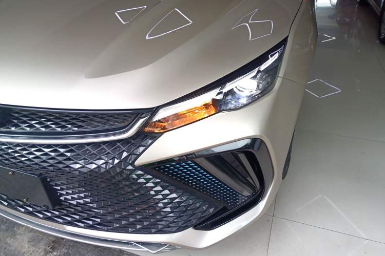 Used Geely Auto Emgrand L 2022 1.4T CVT Flagship Edition Left Front Headlight